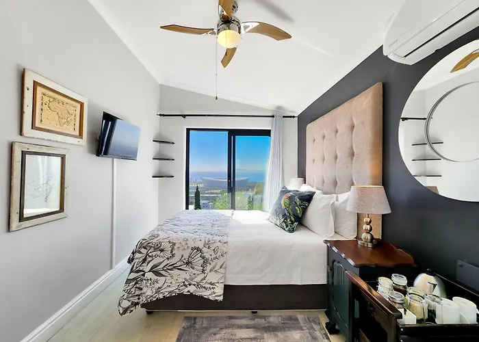 Bluegum Hill Guesthouse & Apartments