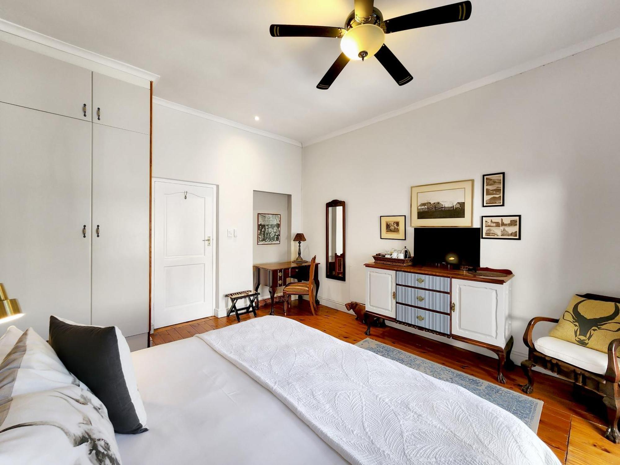 Bluegum Hill & 3*